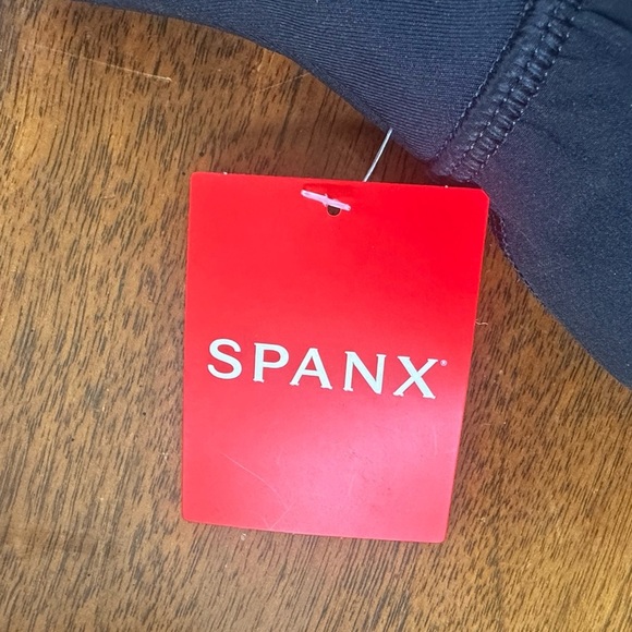 SPANX Black “Get Moving Shorts” With Compression Layer Size Small New With Tags! - Picture 13 of 15